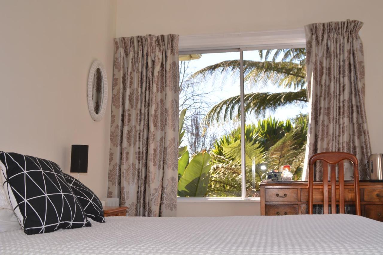 English Cherry Tree Manor Tamahere Exterior photo