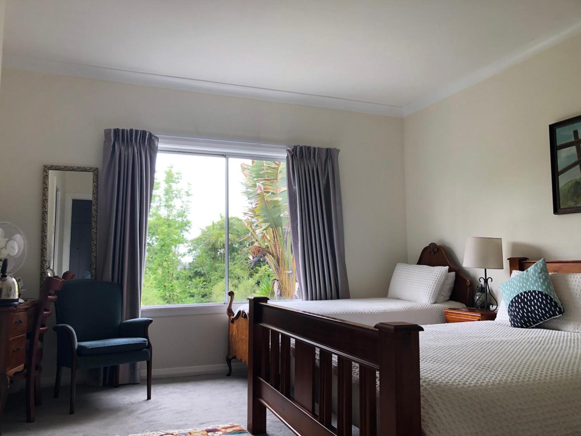 English Cherry Tree Manor Tamahere Exterior photo