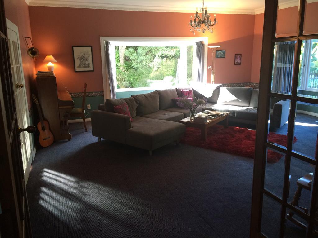 English Cherry Tree Manor Tamahere Exterior photo